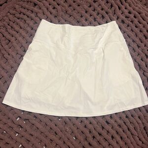 Ruby Ribbon skort white size large
